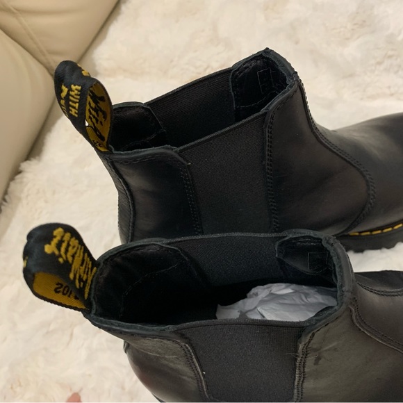 Dr. Martens ROMETTY WYOMING LEATHER PLATFORM CHELSEA BOOTS - Picture 12 of 16